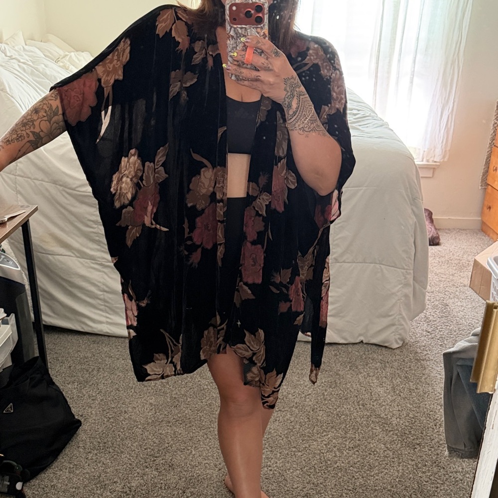 Black Floral Velvet & Sheer Kimono Cover-Up